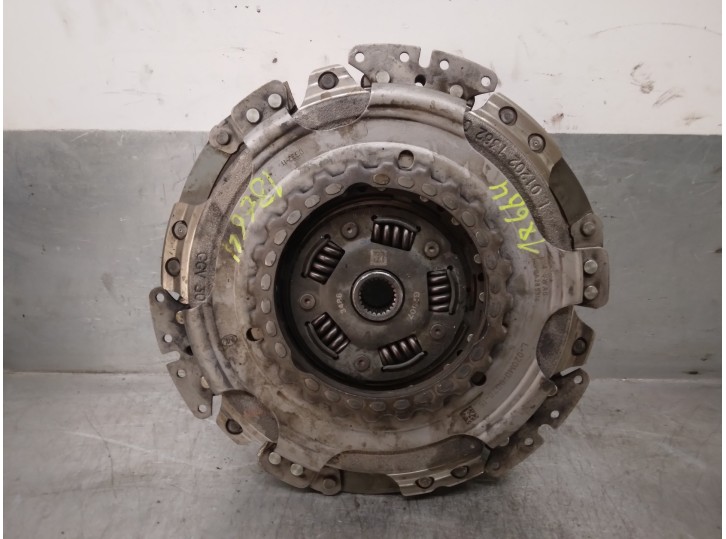 Recambio de kit embrague para seat leon st (5f8) fr referencia OEM IAM 0AM141017EB  