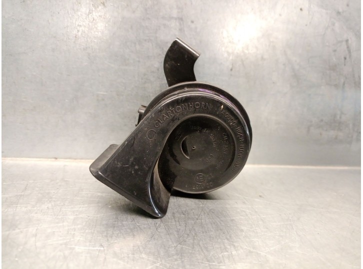 Recambio de claxon para hyundai tucson (tl, tle) 1.6 crdi referencia OEM IAM 96621D3000 96621D3000 6033FB2390