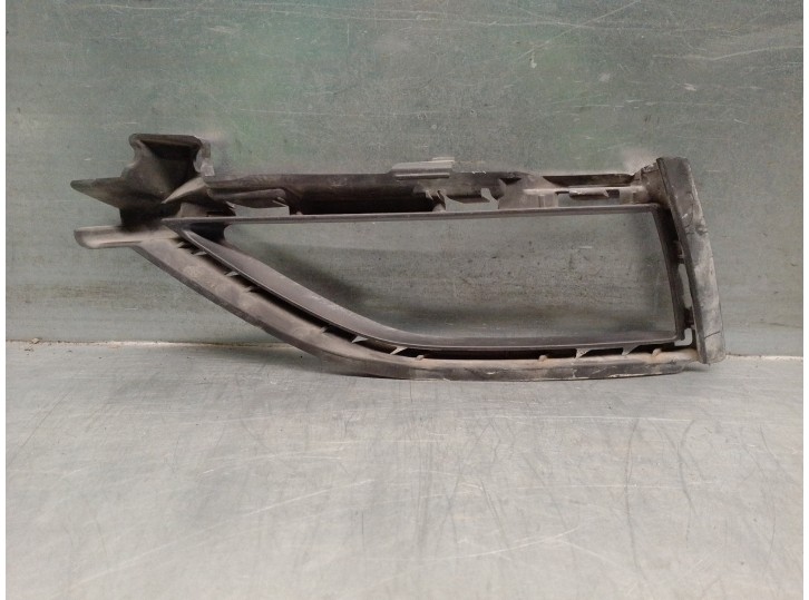 Recambio de rejilla paragolpes delantero para volkswagen golf vii lim. (bq1) 1.6 tdi referencia OEM IAM 5G0853211H DERECHA 