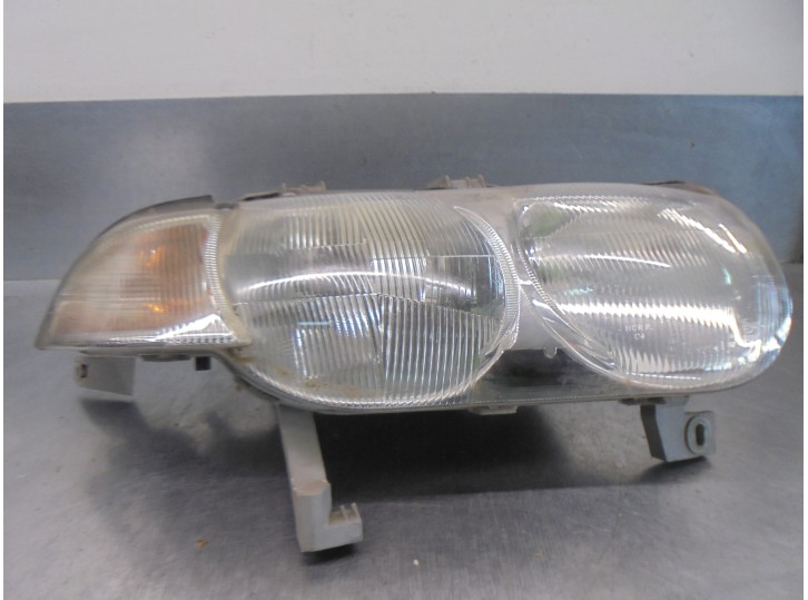 Replacement right headlight for MG Series 45 (RT) 1.6 16V CAT OEM IAM reference XBC104520 