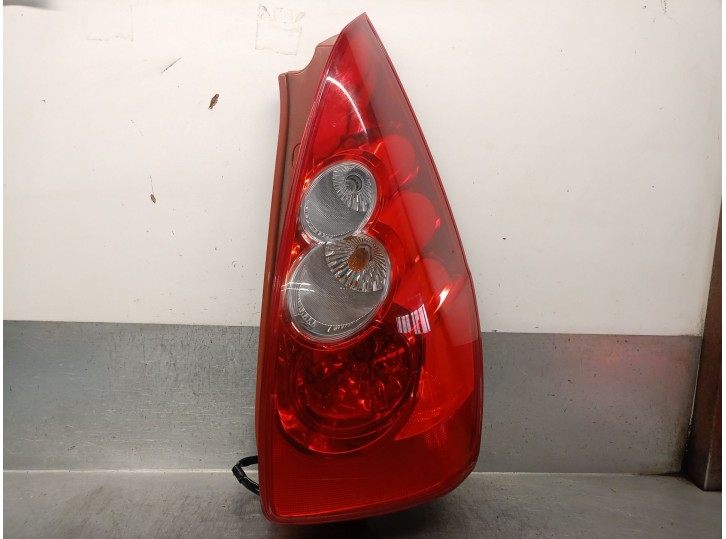 Recambio de piloto trasero derecho para mazda 5 (cr) 2.0 cd (cr19) referencia OEM IAM C23551150 C23551150E 