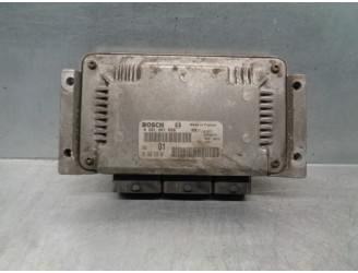 Recambio de centralita motor uce para citroën saxo 1.5 diesel referencia OEM IAM 9630059880 0281001839 BOSCH