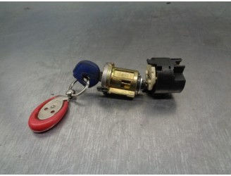 Replacement ignition switch for Fiat Punto saloon (176) 1.2 CAT OEM IAM reference 46543447 