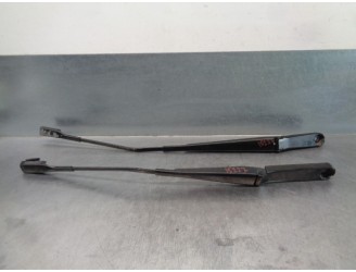 Recambio de brazo limpia delantero derecho para audi a1 sportback (8xf) adrenalin referencia OEM IAM 8X1955408A  