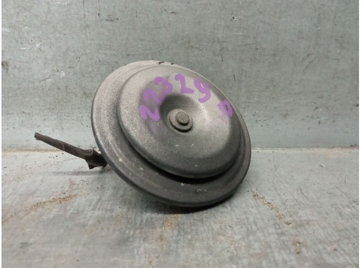 Recambio de claxon para volvo 340-360 (343, 345) 2.0 referencia OEM IAM 1235449 