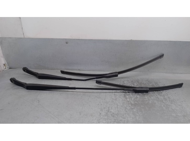 Recambio de guarnecido puerta delantera izquierda para chrysler grand voyager v (rt) 2.8 crd referencia OEM IAM 0ZS871VSAF 1JE03