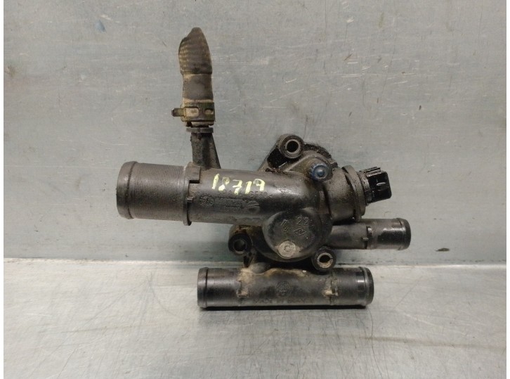 Recambio de termostato para renault master ii phase 2 combi 1.9 diesel referencia OEM IAM 8200074349C 