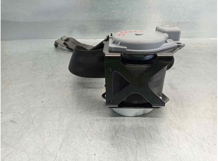 Recambio de cinturon seguridad trasero izquierdo para audi a1 sportback (8xf) adrenalin referencia OEM IAM 8X4857805C  5 PUERTAS