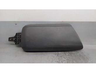 Replacement central armrest for Alfa Romeo Giulia (952) 2.2 JTDm CAT OEM IAM reference 156121199 