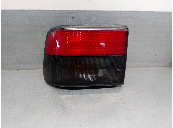 Recambio de piloto trasero izquierdo para renault 21 berlina (b/l48) txe referencia OEM IAM 7700792974 62275 