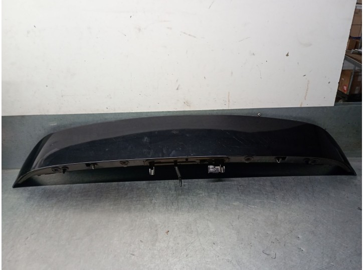 Recambio de aleron trasero para opel corsa f (p2jo) 1.2 (68) referencia OEM IAM 39167912 39167912 