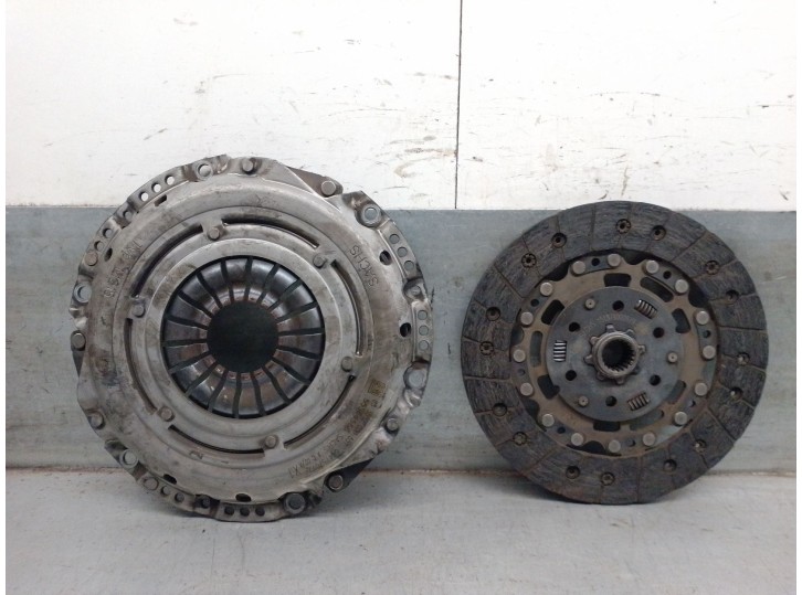 Recambio de kit embrague para opel insignia a (g09) 1.8 (68) referencia OEM IAM 55564556 95518824 SACHS