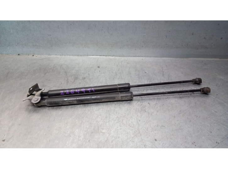 Replacement boot / tailgate struts for Renault Captur I (J5_, H5_) 0.9 TCe 90 OEM IAM reference 844301324R 844301324