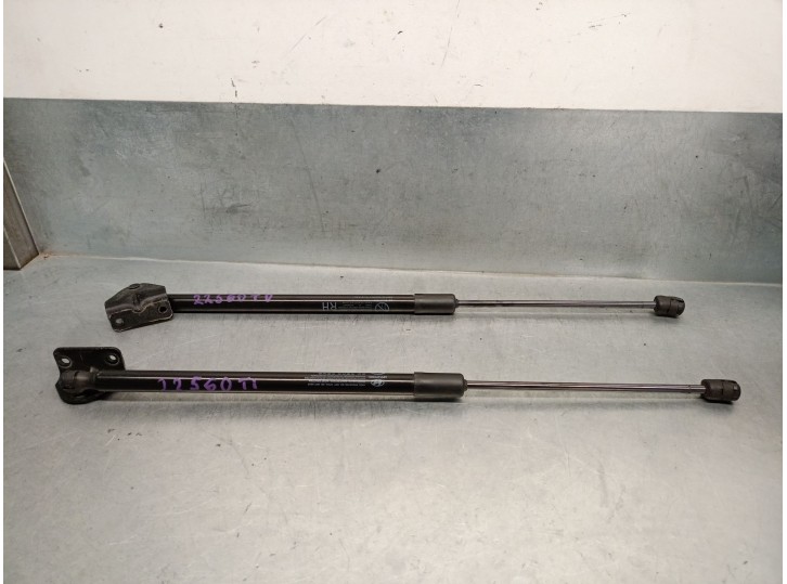 Recambio de amortiguadores maletero / porton para hyundai tucson (tl, tle) 1.6 crdi referencia OEM IAM 81770D7001 