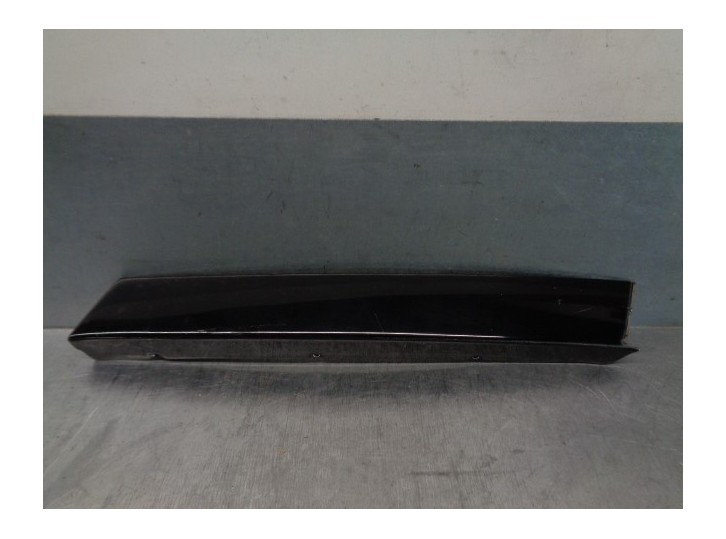 Recambio de molduras traseras para audi allroad quattro (4b5) 2.5 v6 24v tdi referencia OEM IAM 4B5853377G 
