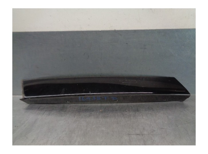 Recambio de molduras traseras para audi allroad quattro (4b5) 2.5 v6 24v tdi referencia OEM IAM 4B5853378G 