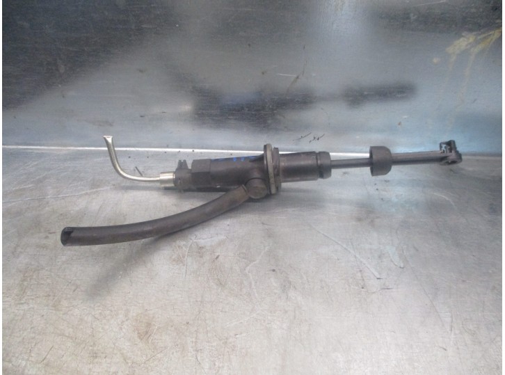 Recambio de bomba embrague para dacia sandero 1.5 dci diesel cat referencia OEM IAM   VALEO