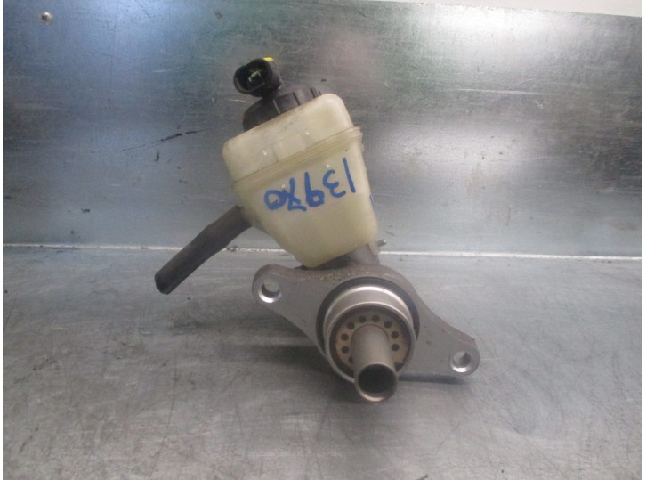 Recambio de bomba freno para dacia sandero 1.5 dci diesel cat referencia OEM IAM  03350890461 ATE