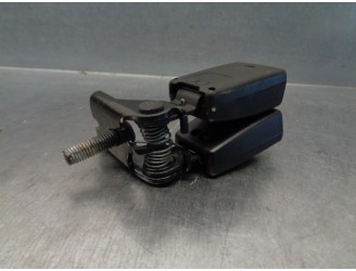 Recambio de enganche cinturon para ford fiesta (cb1) 1.4 tdci cat referencia OEM IAM 8V51A613K21AC  TRA DER CENT.