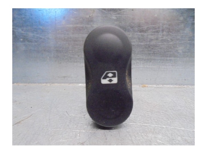 Recambio de mando elevalunas delantero izquierdo para dacia sandero 1.5 dci diesel cat referencia OEM IAM 602227 5 PUERTAS