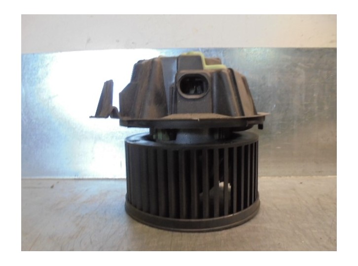 Recambio de motor calefaccion para dacia sandero 1.5 dci diesel cat referencia OEM IAM 6001547487  