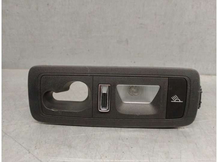 Replacement interior light for Porsche Cayenne (92A) 4.2 S Diesel OEM IAM reference 95863229111 95863229111 