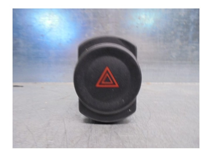 Recambio de warning para dacia sandero 1.5 dci diesel cat referencia OEM IAM  25177 DAV