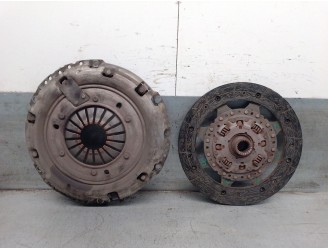 Replacement clutch kit for Opel Combo E Tour / Life (K9) 1.5 OEM IAM reference 9820879880 1650400680 LUK