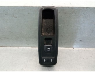 Recambio de mando elevalunas delantero derecho para lancia voyager monospace (404_) 2.8 crd (rt, 53) referencia OEM IAM 68110865