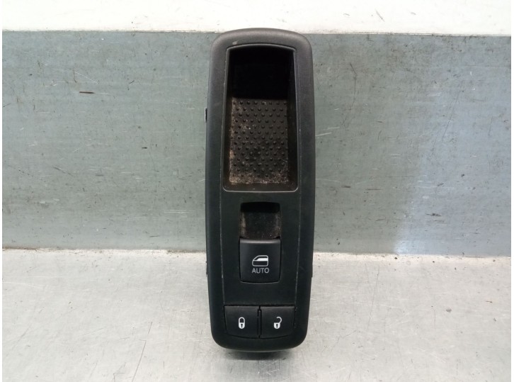 Recambio de mando elevalunas delantero derecho para lancia voyager monospace (404_) 2.8 crd (rt, 53) referencia OEM IAM 68110865