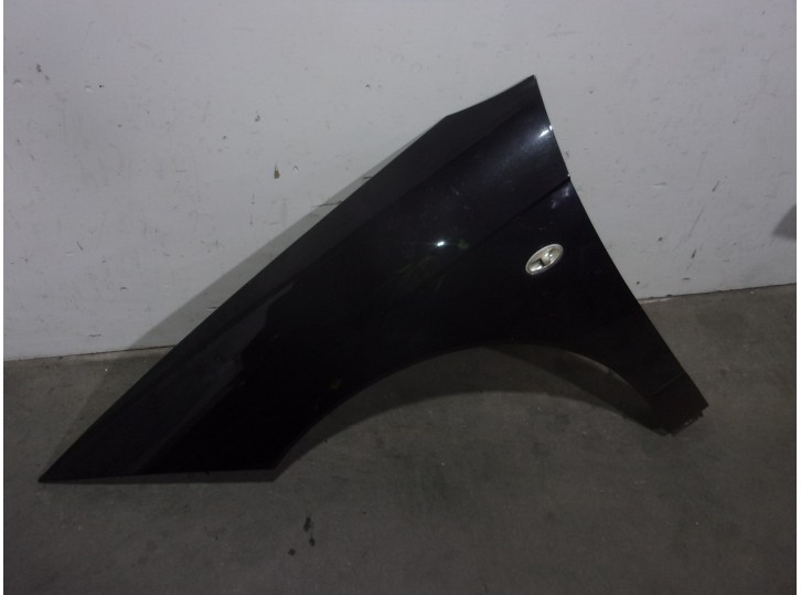 Recambio de aleta delantera izquierda para citroën c6 2.7 v6 hdi fap cat (uhz / dt17ted4) referencia OEM IAM 7840Q1 NEGRA 