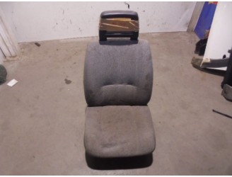 Recambio de asiento delantero derecho para seat terra 0.9 referencia OEM IAM  TELA GRIS 4 PUERTAS
