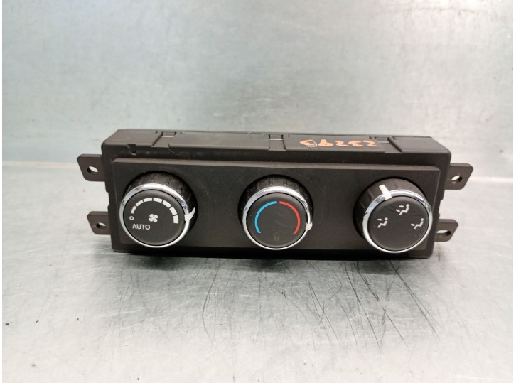 Recambio de mando calefaccion / aire acondicionado para lancia voyager monospace (404_) 2.8 crd (rt, 53) referencia OEM IAM 5511