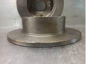 Recambio de disco freno trasero para ford orion referencia OEM IAM 6016523 