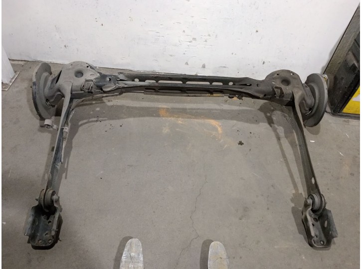 Recambio de puente trasero para lancia voyager monospace (404_) 2.8 crd (rt, 53) referencia OEM IAM K05171467AD K05171467AD 