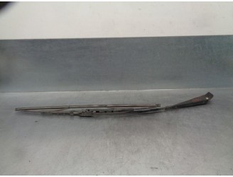 Recambio de brazo limpia delantero derecho para seat terra 0.9 referencia OEM IAM 