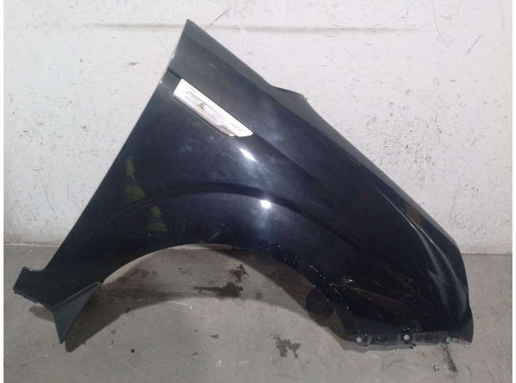 Recambio de aleta delantera derecha para ssangyong rodius ii 2.0 xdi referencia OEM IAM 5182121200 5182121200 