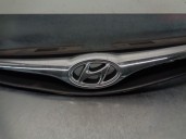 Recambio de rejilla delantera para hyundai i30 1.6 crdi cat referencia OEM IAM 863512R500 