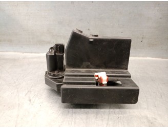 Recambio de cerradura puerta trasera derecha para ssangyong rodius ii 2.0 xdi referencia OEM IAM 7132021004 7132021004 