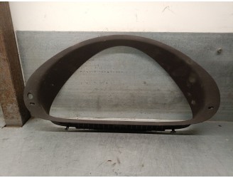 Recambio de embellecedor cuadro para mercedes-benz clase c (w203) c 220 cdi (203.008) referencia OEM IAM A2035400323 A2035400323