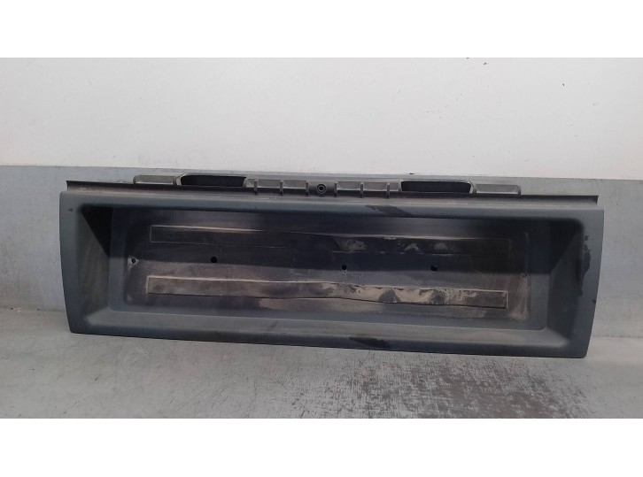 Recambio de portamatriculas para audi 100 berlina (c4) 2.6 v6 cat (abc) referencia OEM IAM 4A5853465 