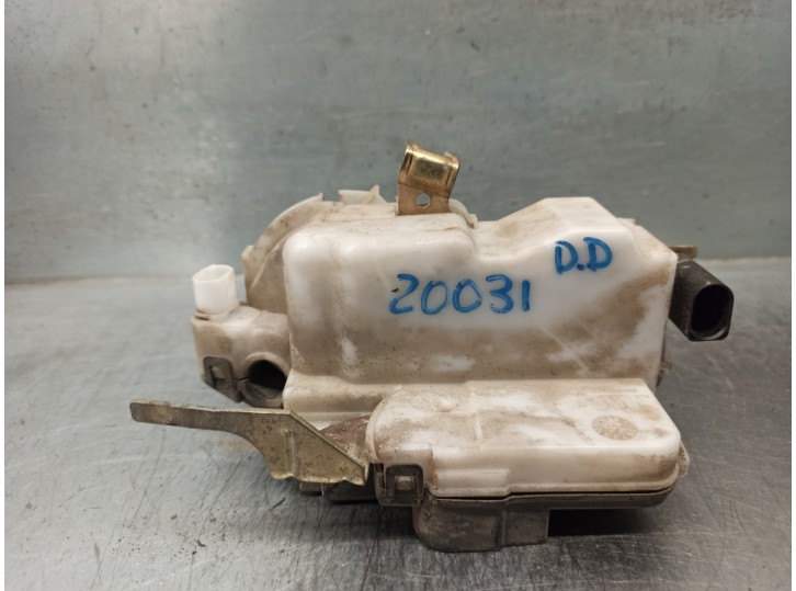 Replacement front right door lock for Ford Mondeo III (B5Y) 2.0 TDCi OEM IAM reference 6K4837016D 