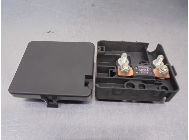 Recambio de caja reles / fusibles para bmw serie 3 berlina (e46) 2.0 16v diesel cat referencia OEM IAM 61138374986 