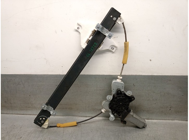 Recambio de elevalunas trasero derecho para ssangyong rodius ii 2.0 xdi referencia OEM IAM 8810021014 8810021014 