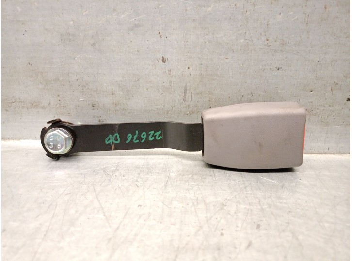 Recambio de enganche cinturon para ssangyong rodius ii 2.0 xdi referencia OEM IAM 7466221000ACO 7466221000ACO 