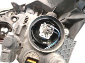 Recambio de faro derecho para ssangyong rodius ii 2.0 xdi referencia OEM IAM 8310221620 8310221620 