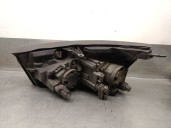 Recambio de faro derecho para ssangyong rodius ii 2.0 xdi referencia OEM IAM 8310221620 8310221620 