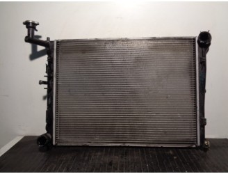 Recambio de radiador agua para hyundai i30 1.4 cat referencia OEM IAM 253102R000 