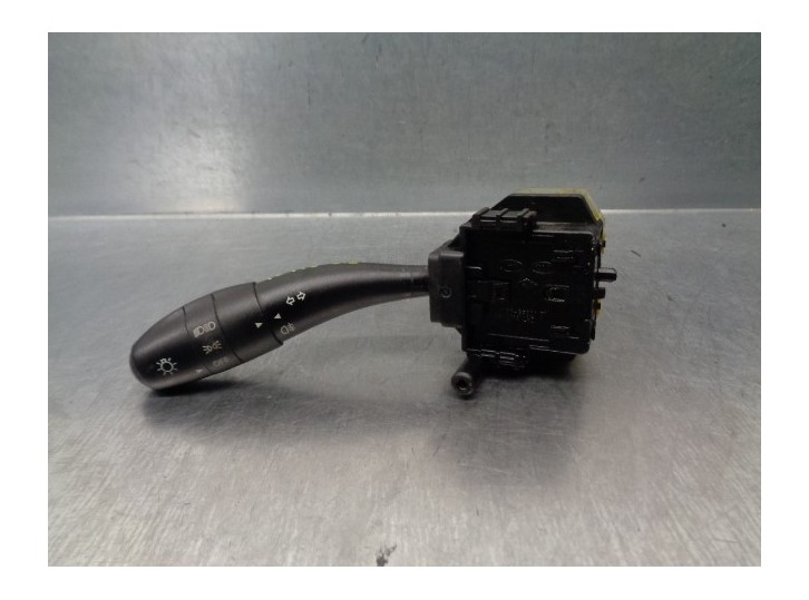 Recambio de mando luces para hyundai i30 1.4 cat referencia OEM IAM 934102R020  