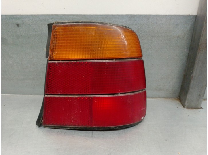 Recambio de piloto trasero derecho para bmw serie 5 berlina (e34) 2.5 turbodiesel cat referencia OEM IAM 133690 DE ALETA 4 PUERT